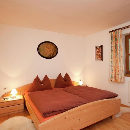 Cozy Apartment With Balcony In ミッタージル エクステリア 写真